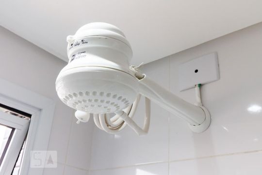Chuveiro de apartamento para alugar com 1 quarto, 55m² em Tatuapé, São Paulo