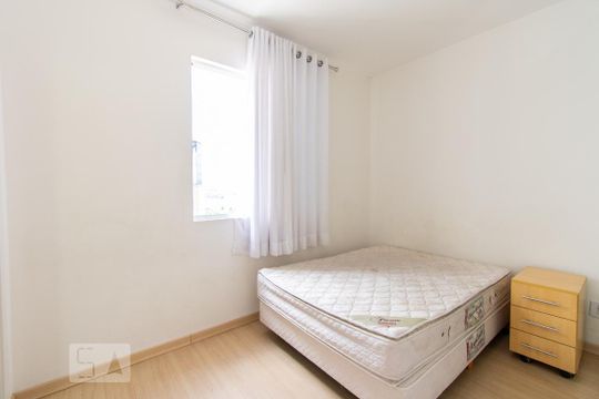 Quarto 2 de apartamento para alugar com 2 quartos, 60m² em Ouro Preto, Belo Horizonte