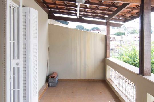 Sacada Quarto 2 de casa à venda com 3 quartos, 100m² em Água Fria, São Paulo