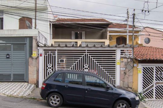 Fachada de casa à venda com 3 quartos, 100m² em Água Fria, São Paulo