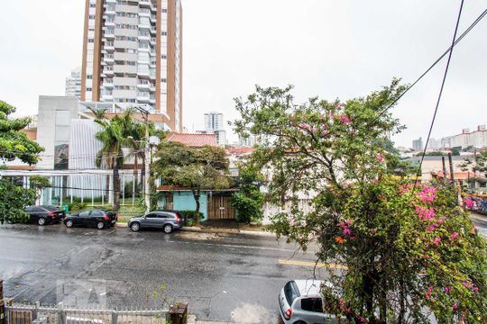 Vista da Suíte 2 de casa à venda com 3 quartos, 250m² em Vila Mariana, São Paulo