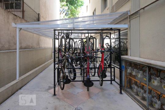Bicicletário de kitnet/studio para alugar com 1 quarto, 33m² em Bela Vista, São Paulo