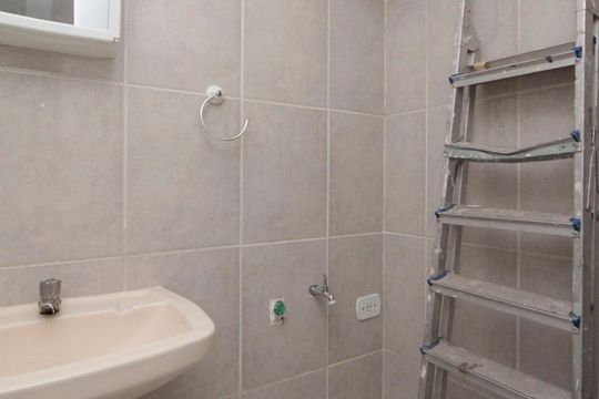 Banheiro de kitnet/studio para alugar com 1 quarto, 33m² em Bela Vista, São Paulo