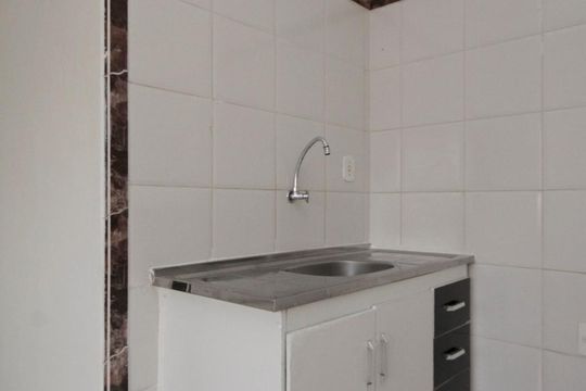Cozinha de kitnet/studio para alugar com 1 quarto, 33m² em Bela Vista, São Paulo