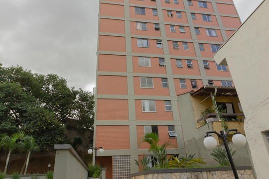 Fachada de apartamento para alugar com 2 quartos, 60m² em Vila Monumento, São Paulo