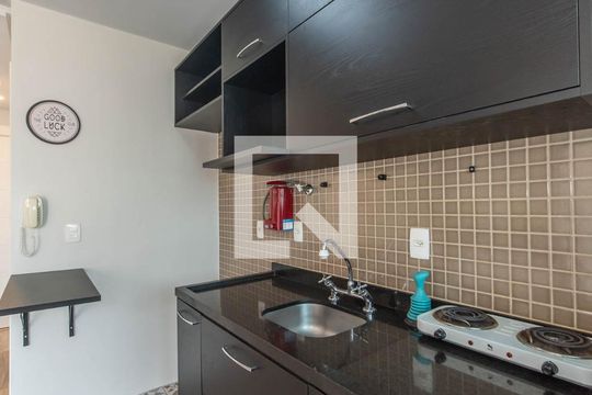 Cozinha de kitnet/studio à venda com 1 quarto, 28m² em Cidade Monções, São Paulo