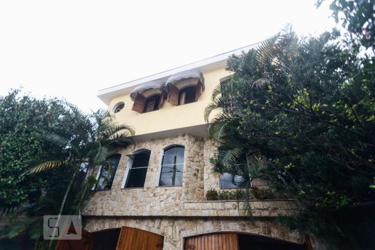 Fachada de casa à venda com 5 quartos, 500m² em Vila Carrão, São Paulo