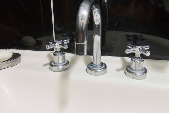 Banheiro de apartamento para alugar com 2 quartos, 50m² em Parque Mandaqui, São Paulo
