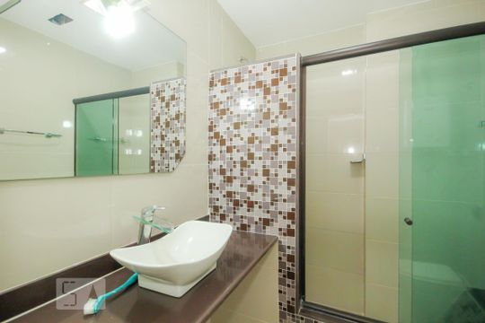 Banheiro - SUite de apartamento à venda com 4 quartos, 200m² em Copacabana, Rio de Janeiro