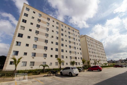 Fachada de apartamento para alugar com 2 quartos, 47m² em Fanny, Curitiba