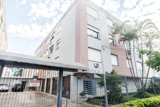 Fachada de apartamento à venda com 3 quartos, 100m² em Vila Ipiranga, Porto Alegre