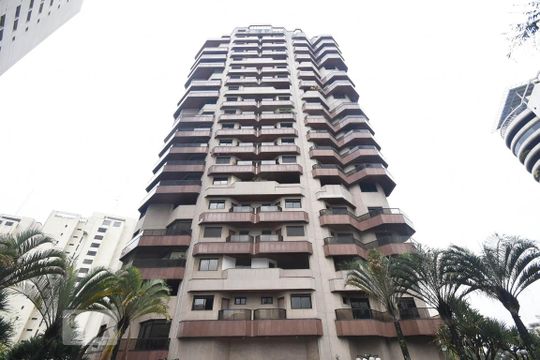 Fachada de apartamento para alugar com 4 quartos, 675m² em Vila Andrade, São Paulo