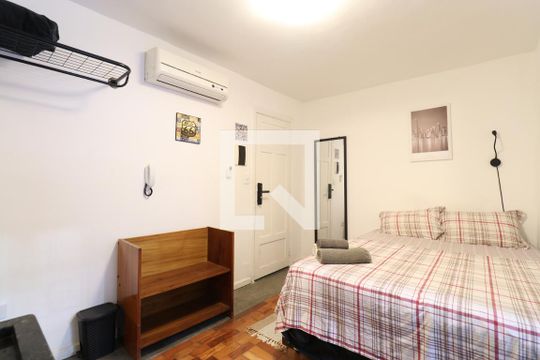 Sala/Quarto de kitnet/studio para alugar com 1 quarto, 13m² em Perdizes, São Paulo