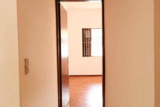 Corredor de casa à venda com 2 quartos, 90m² em Vila Boaventura, Jundiaí