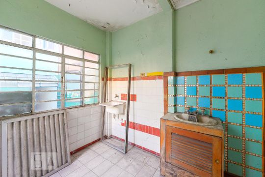 Area Serviço Edícula de casa à venda com 3 quartos, 120m² em Pinheiros, São Paulo