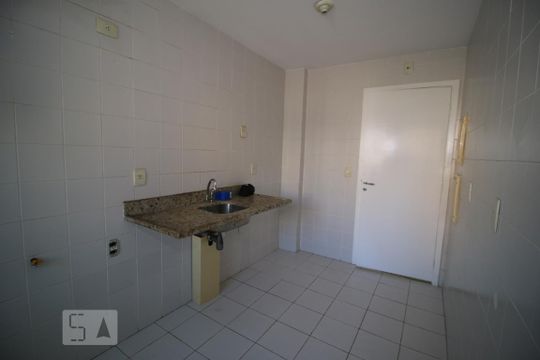 Cozinha de apartamento à venda com 2 quartos, 80m² em Jacarepaguá, Rio de Janeiro