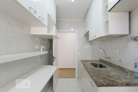 Cozinha de apartamento à venda com 3 quartos, 56m² em Vila Gumercindo, São Paulo