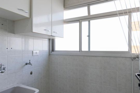 Área de serviço de apartamento à venda com 3 quartos, 56m² em Vila Gumercindo, São Paulo