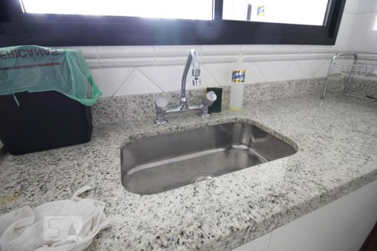 Pia de apartamento à venda com 3 quartos, 282m² em Vila Suzana, São Paulo