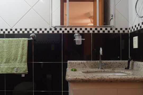 Banheiro de casa de condomínio para alugar com 5 quartos, 250m² em Vila Maria Eugênia, Campinas
