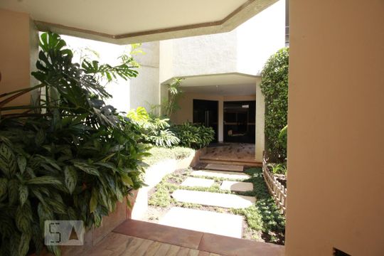 Área comum de apartamento à venda com 3 quartos, 230m² em Vila Suzana, São Paulo