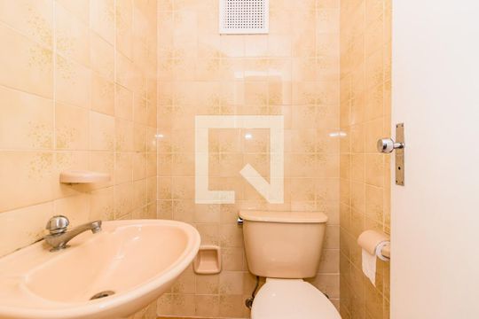 Lavabo de apartamento à venda com 3 quartos, 160m² em Teresópolis, Porto Alegre