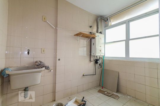 ÁREA DE SERVIÇO de casa de condomínio para alugar com 3 quartos, 200m² em Recreio dos Bandeirantes, Rio de Janeiro