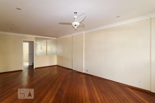 SALA de casa de condomínio para alugar com 3 quartos, 200m² em Recreio dos Bandeirantes, Rio de Janeiro
