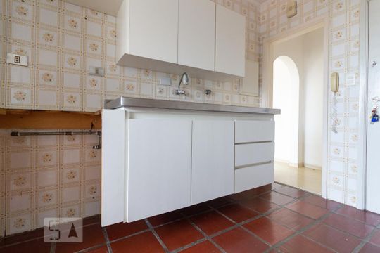 Cozinha de apartamento para alugar com 2 quartos, 70m² em Campo Belo, São Paulo