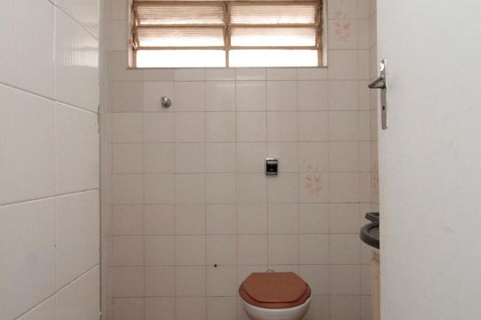 Banheiro de apartamento para alugar com 1 quarto, 55m² em Jardim Paulista, São Paulo