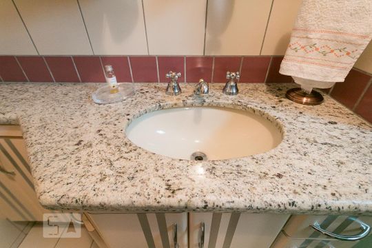 Banheiro da suíte  de apartamento para alugar com 3 quartos, 107m² em Jardim Vila Mariana, São Paulo