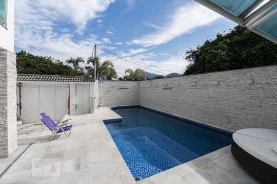 Piscina de casa para alugar com 4 quartos, 280m² em Vargem Grande, Rio de Janeiro