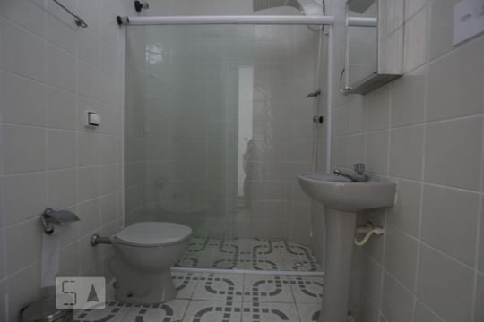 Banheiro de apartamento para alugar com 1 quarto, 44m² em Bela Vista, São Paulo