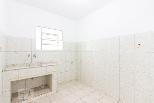 Cozinha de casa para alugar com 1 quarto, 45m² em Parque Peruche, São Paulo