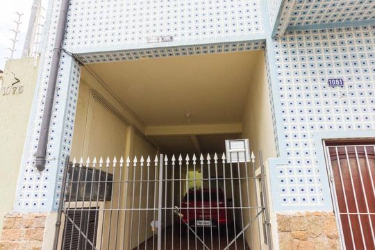 Fachada de casa para alugar com 1 quarto, 45m² em Parque Peruche, São Paulo