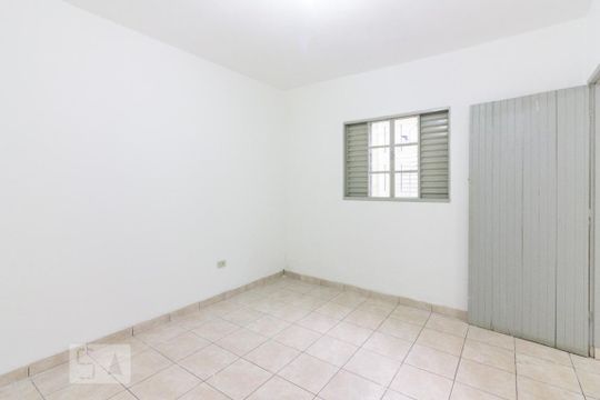 Quarto de casa para alugar com 1 quarto, 45m² em Parque Peruche, São Paulo