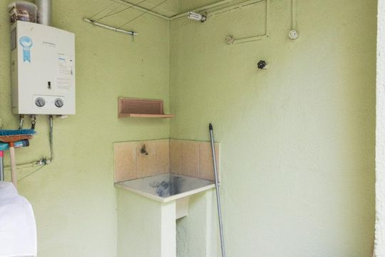 Area de Servico de casa para alugar com 1 quarto, 45m² em Parque Peruche, São Paulo