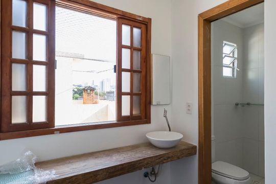 2o. Andar - Quarto 2 - Suíte/ Banheiro de casa para alugar com 2 quartos, 160m² em Vila São José (ipiranga), São Paulo