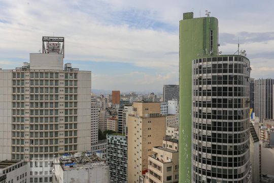 Banheiro de Serviço de apartamento para alugar com 2 quartos, 110m² em Centro, São Paulo