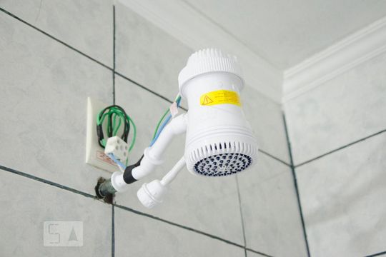 Chuveiro de casa para alugar com 5 quartos, 200m² em São José, Canoas