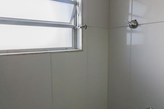 Chuveiro de apartamento à venda com 2 quartos, 48m² em Vila Bremen, Guarulhos
