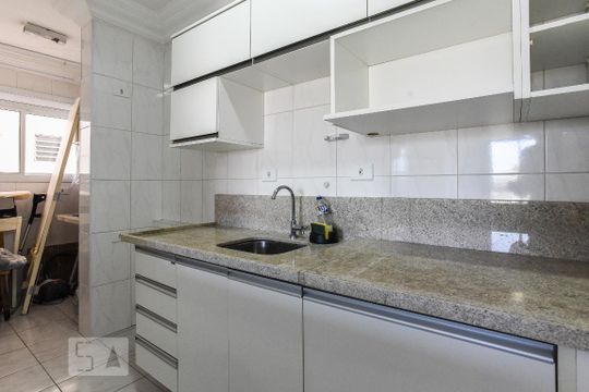 Cozinha de apartamento para alugar com 2 quartos, 46m² em Vila Gonçalves, São Bernardo do Campo