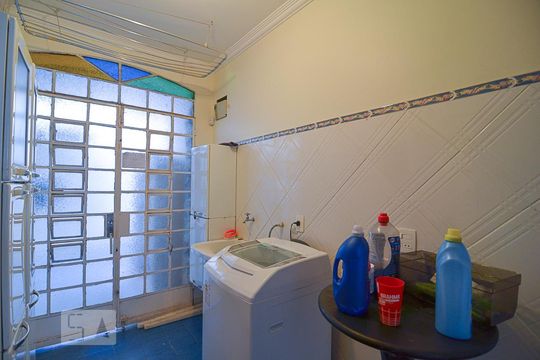 Área de serviço de casa para alugar com 7 quartos, 450m² em São Bento, Belo Horizonte