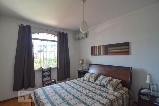 Suíte de casa para alugar com 7 quartos, 450m² em São Bento, Belo Horizonte