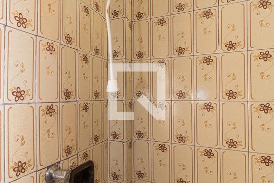 Banheiro de apartamento à venda com 1 quarto, 40m² em Centro Histórico, Porto Alegre