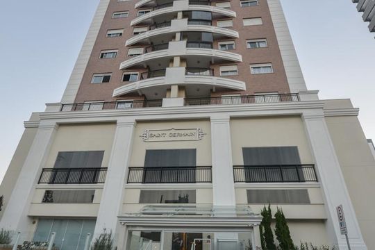 Fachada de apartamento para alugar com 2 quartos, 74m² em Kobrasol, São José