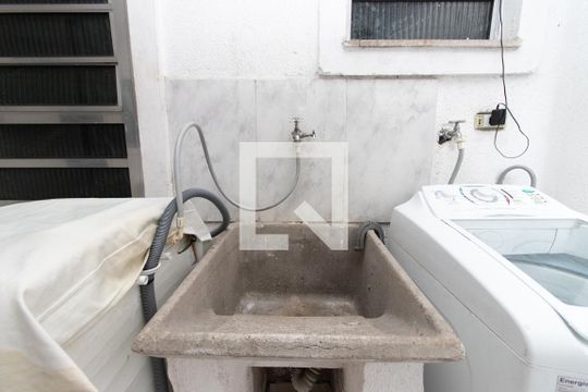 Detalhe da area de serviço de apartamento para alugar com 1 quarto, 30m² em Vila Nova Mazzei, São Paulo