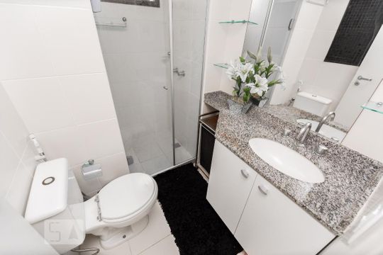 Banheiro social de apartamento à venda com 2 quartos, 68m² em Recreio dos Bandeirantes, Rio de Janeiro
