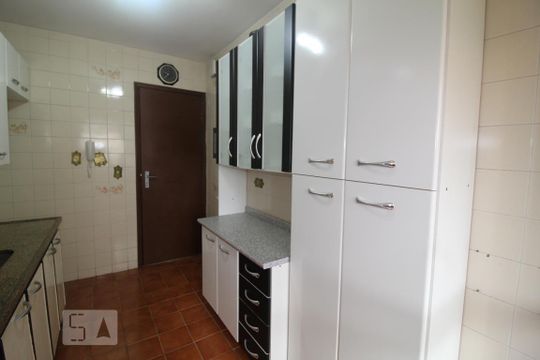 Cozinha armários de apartamento para alugar com 2 quartos, 70m² em Centro, São Caetano do Sul