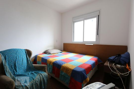 Suite de apartamento para alugar com 2 quartos, 64m² em Vila Suzana, São Paulo
